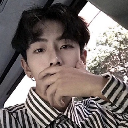 1907395325's avatar