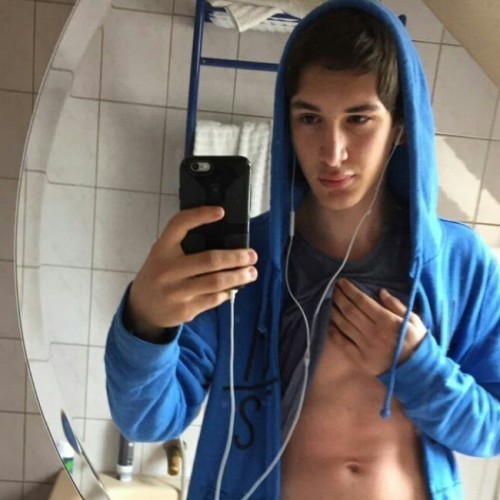hoodiebob's avatar