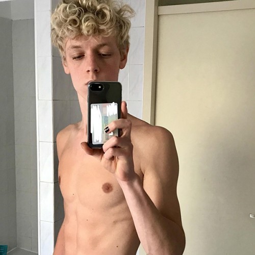 certifiedsucker's avatar