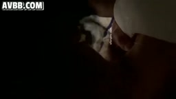 兄弟公干了迷翻他的漂亮老婆各种姿势玩她的小黑B