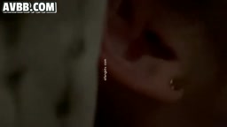 兄弟公干了迷翻他的漂亮老婆各种姿势玩她的小黑B