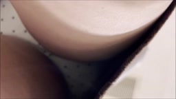 おっぱい痴漢