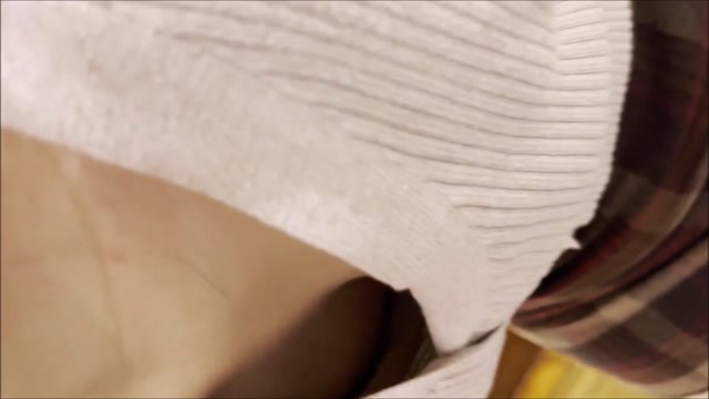 おっぱい痴漢