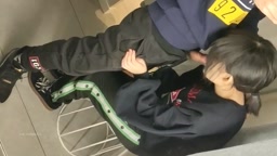 刚成年的小情侣ஐ让女友商场试衣间口交口爆 多视角拍摄 女友穿着学生装嫩出水