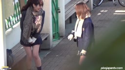 制服　野外　放尿　8