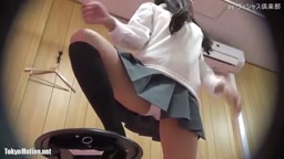 素人パンチラ 040 くるみ