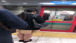 おっぱい痴漢