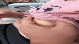 在兒子面前露出