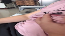 在兒子面前露出