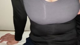 巨乳　