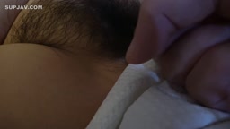 ゴムをつけろとうるさい人妻に、最後こっそりゴムを外して中出ししてやりました。