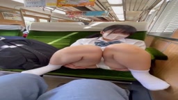電車の対面盗撮