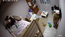 タブレット見ながら若い子オナニー盗撮