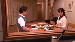 橘えれな