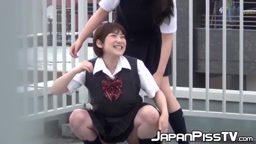 永崎文 友達と悪ふざけおしっこ 盗撮 無修正