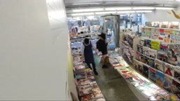 書店店主の痴漢 3 大量にお漏らししたJK