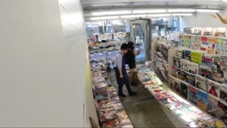書店店主の痴漢 3 大量にお漏らししたJK