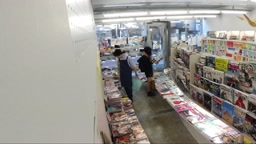 書店店主の痴漢 3 大量にお漏らししたJK