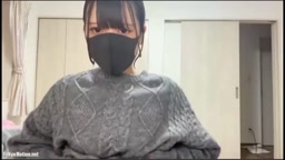 美乳見せ