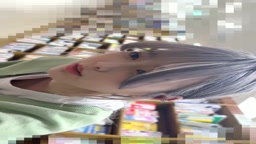 スリムな可愛い女の子のパンチラ