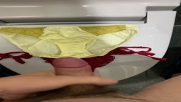 下着ぶっかけ動画