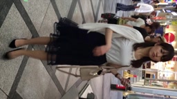 美人お姉さん逆さ撮り（めくり）