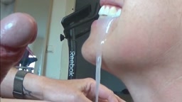 Deutscher Amateur-Blowjob, Cumshot