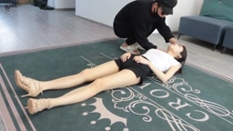 (DYK)Chloroform two  asian girl limp play