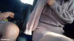 超美脚現役アイドルの車内P活フェラ抜き