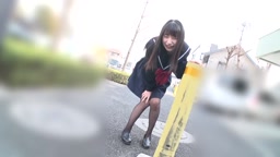 セーラー服リモバイ　坂道系びじょうじょな炉利体型J系に道路でリモバイ装着させたらガクガク崩れ落ちて腰砕けイキした