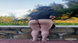 show ass outdoor