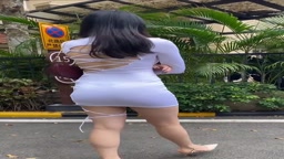 タイトワンピース