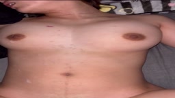 ハメ撮り　外出し　大量射精