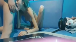 【素人撮影】ギャル系お姉さんとカラオケボックスでハメ撮り投稿映像。