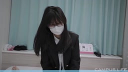 美少女マンガ大好きな18才メガネ地味子ちゃん「初めての電マでイっちゃいます！」＜その1＞