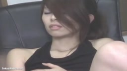 セクシースレンダーOLのシミパンオナニー♥