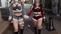 【kuzu】🎅えっちなサンタコスのお姉さん2人に