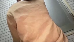 (재판매) 흑발의 유니폼 미녀를 그 근처의 빌딩의 복도에 데려와 서서 다시!