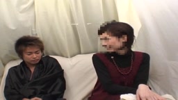 顔出し素人娘が初体験の素股でザーメン発射！