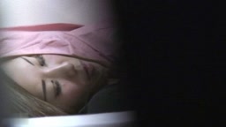 デニムショーパンギャルJDが恋愛コミックをオカズにオナニー没頭♥(魚喃キリコ)