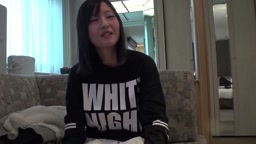 スレンダーJD半強制中出し