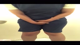 おしっこ我慢　おちびり　限界おもらし　自撮り