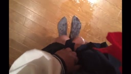 おしっこ我慢　主観おもらし　自撮り