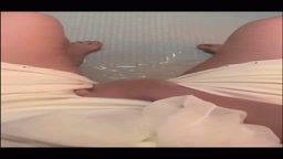 おしっこ我慢　主観おもらし　自撮り