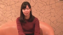 ちょいブスな肉便女に飲尿してもらう