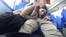 素人個人撮影 電車内露出SEX＆公園中出し懇願露出SEX