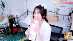 生配信中のポロリ