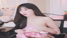 生配信中のポロリ