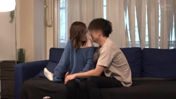 クールで勝気な美形白ギャル！のはずが…「乳首つねって…」「首絞めて…」性癖を拗らせた真性ドMちゃんだったwwwへそピがセクシーなくびれた腰をうねらせご奉仕騎乗位で柔乳巨乳が跳ね回る！