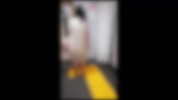 巨乳を後ろから胸揉み